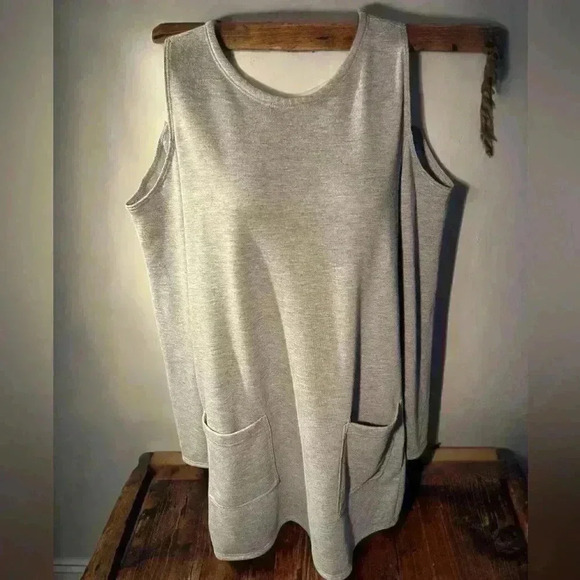 Abercrombie & Fitch Gray Cold Shoulder Sweat Shirt Dress, Size Small - Picture 1 of 7
